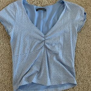 Cute crop from brandy Melville.